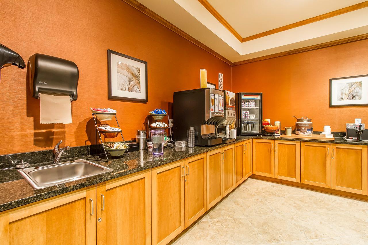 Mainstay Suites Stanley Zewnętrze zdjęcie