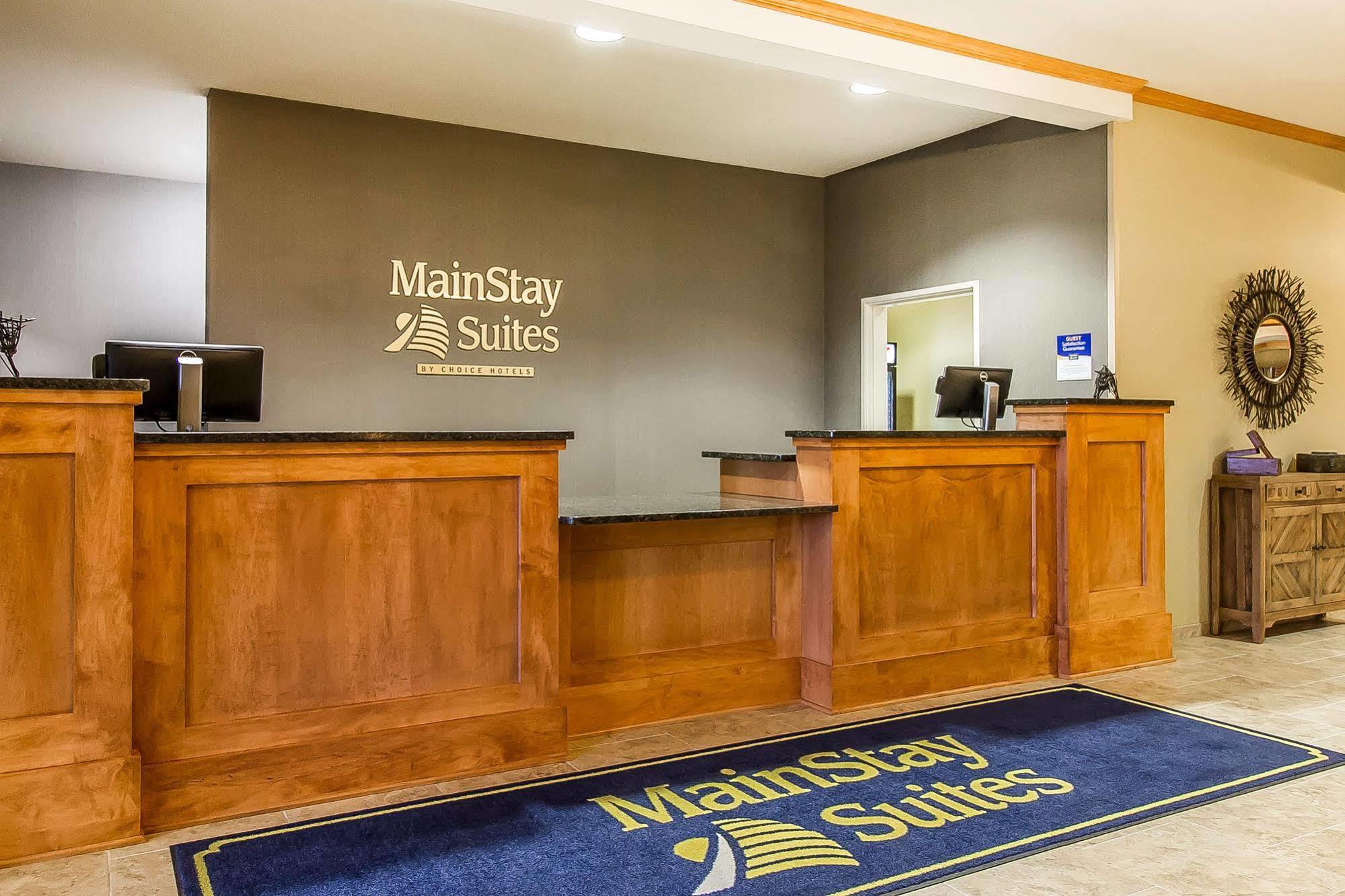 Mainstay Suites Stanley Zewnętrze zdjęcie