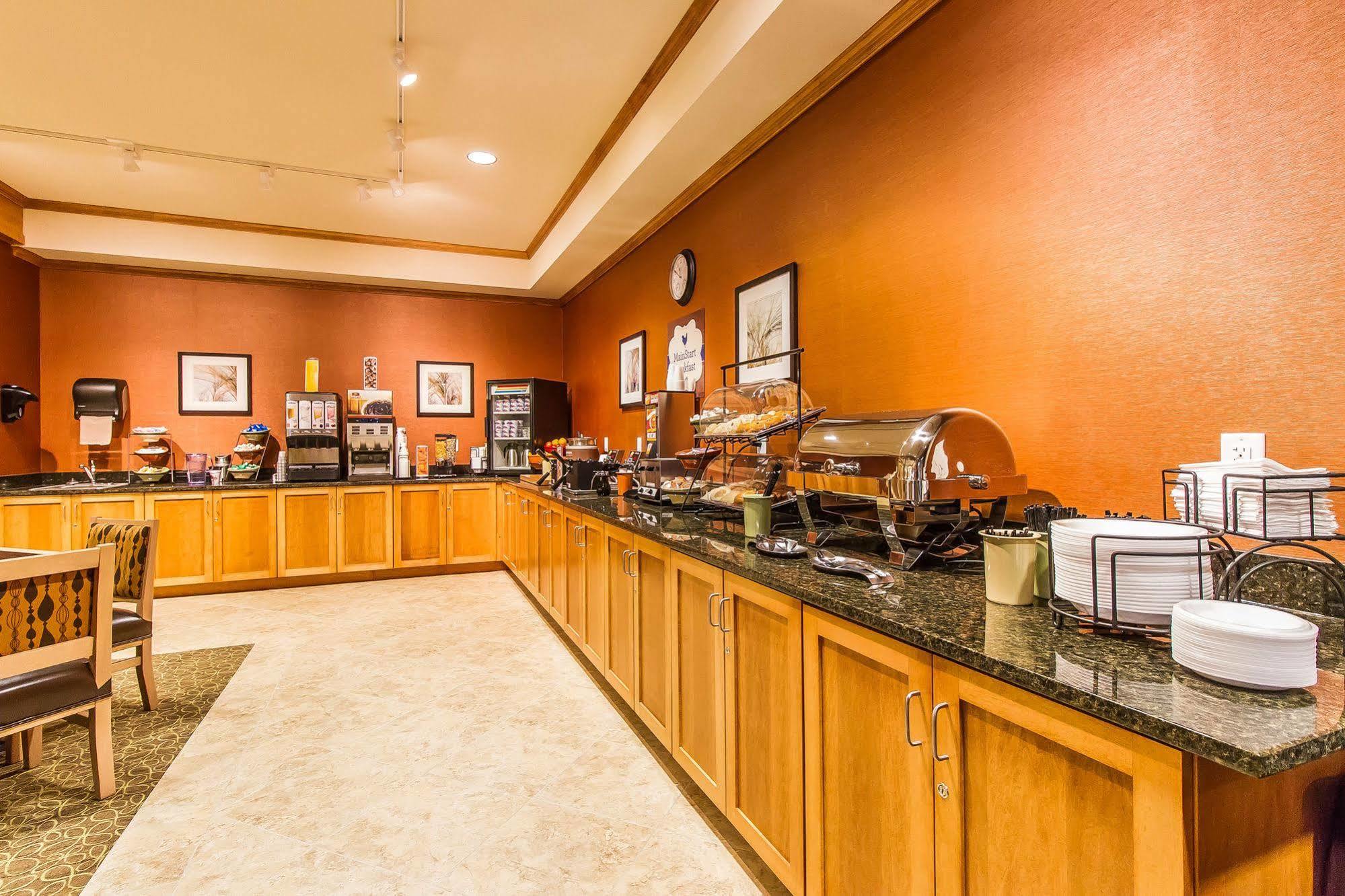 Mainstay Suites Stanley Zewnętrze zdjęcie