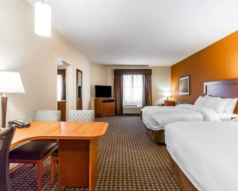 Mainstay Suites Stanley Zewnętrze zdjęcie