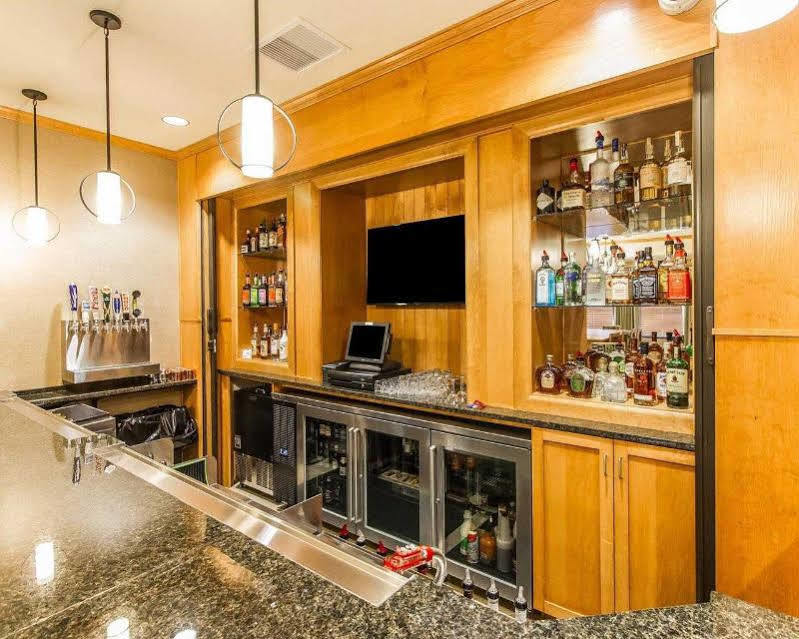 Mainstay Suites Stanley Zewnętrze zdjęcie